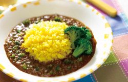 写真:まるごとブロッコリーのキーマカレー