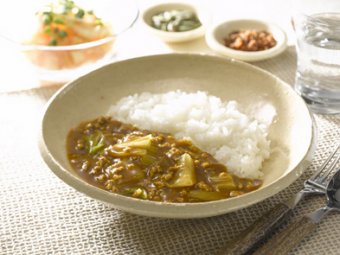 写真:白菜とひき肉のカレー
