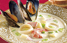 ムール貝やエビの贅沢チャウダー