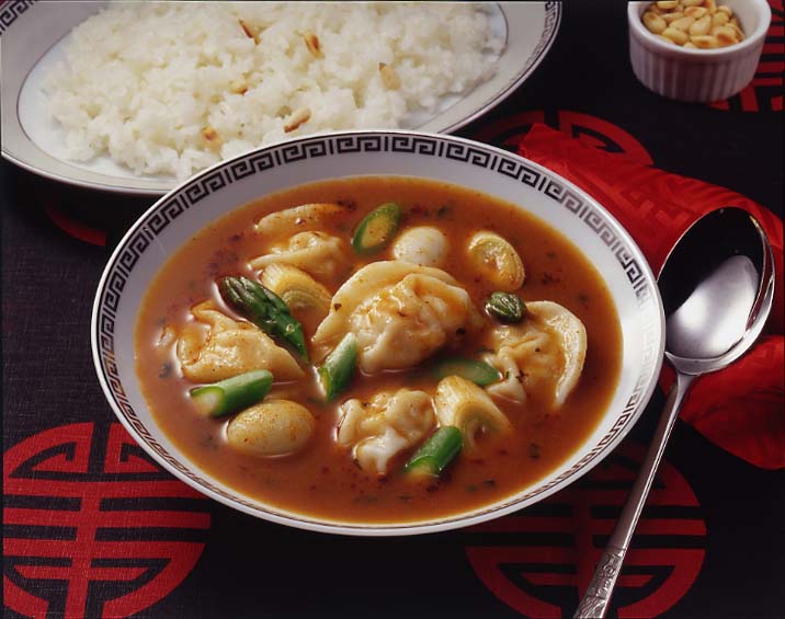 水餃子とグリーンアスパラガスのスープカレー レシピ ハウス食品