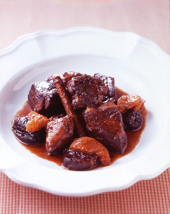 豚肉とドライフルーツの赤ワイン煮 レシピ ハウス食品