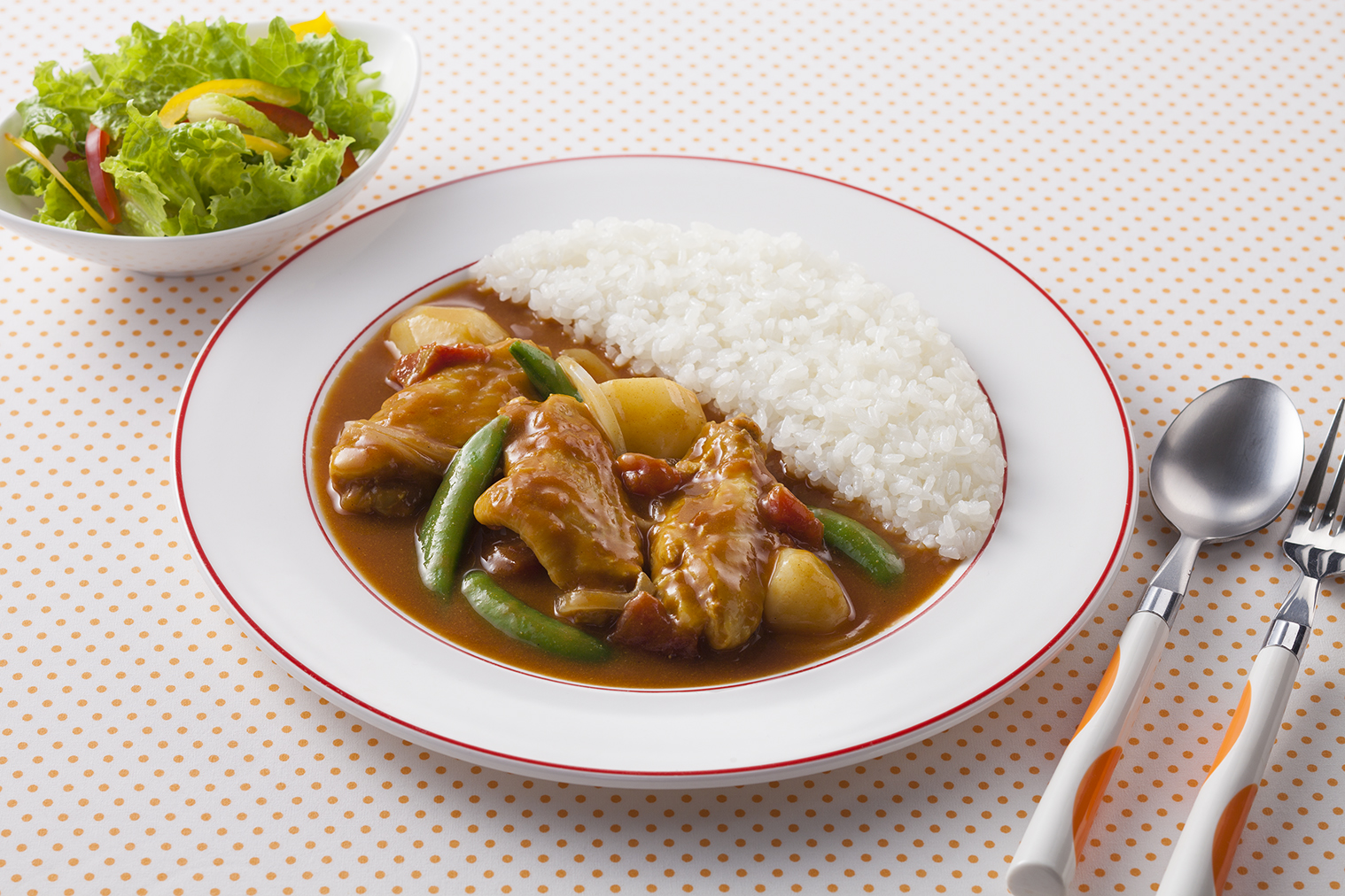塩ヨーグルトで作るやわらかチキンカレー レシピ ハウス食品