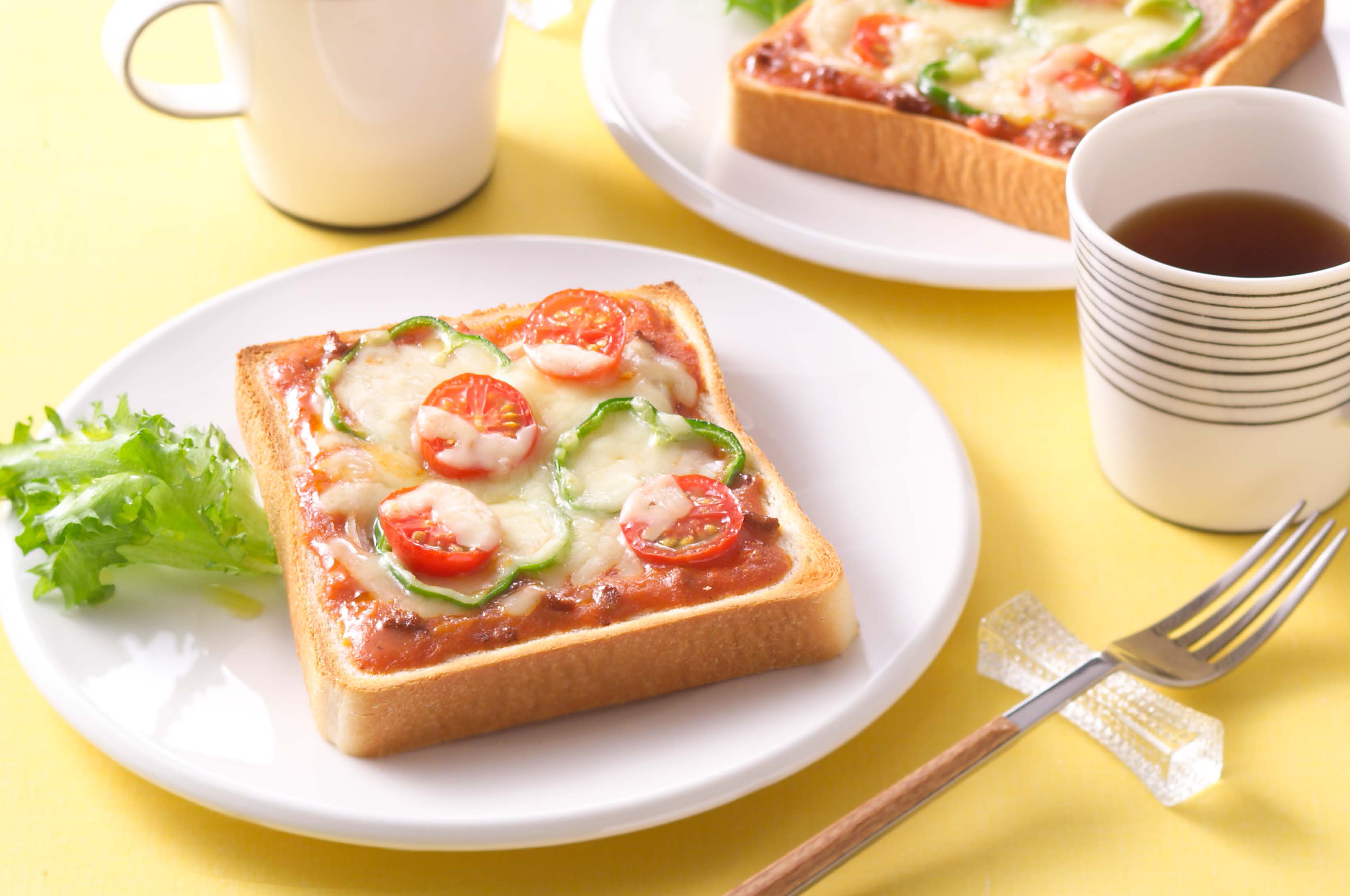 完熟トマトのミートソースのピザトースト レシピ ハウス食品