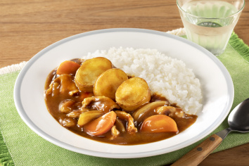 ソテーじゃがいもがホクホク！こくまろカレー