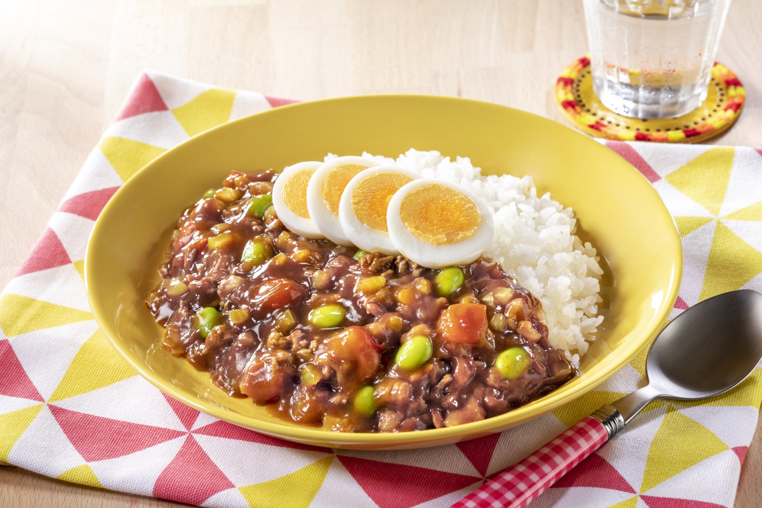 野菜嫌い克服 トマトとセロリのキーマカレー レシピ ハウス食品