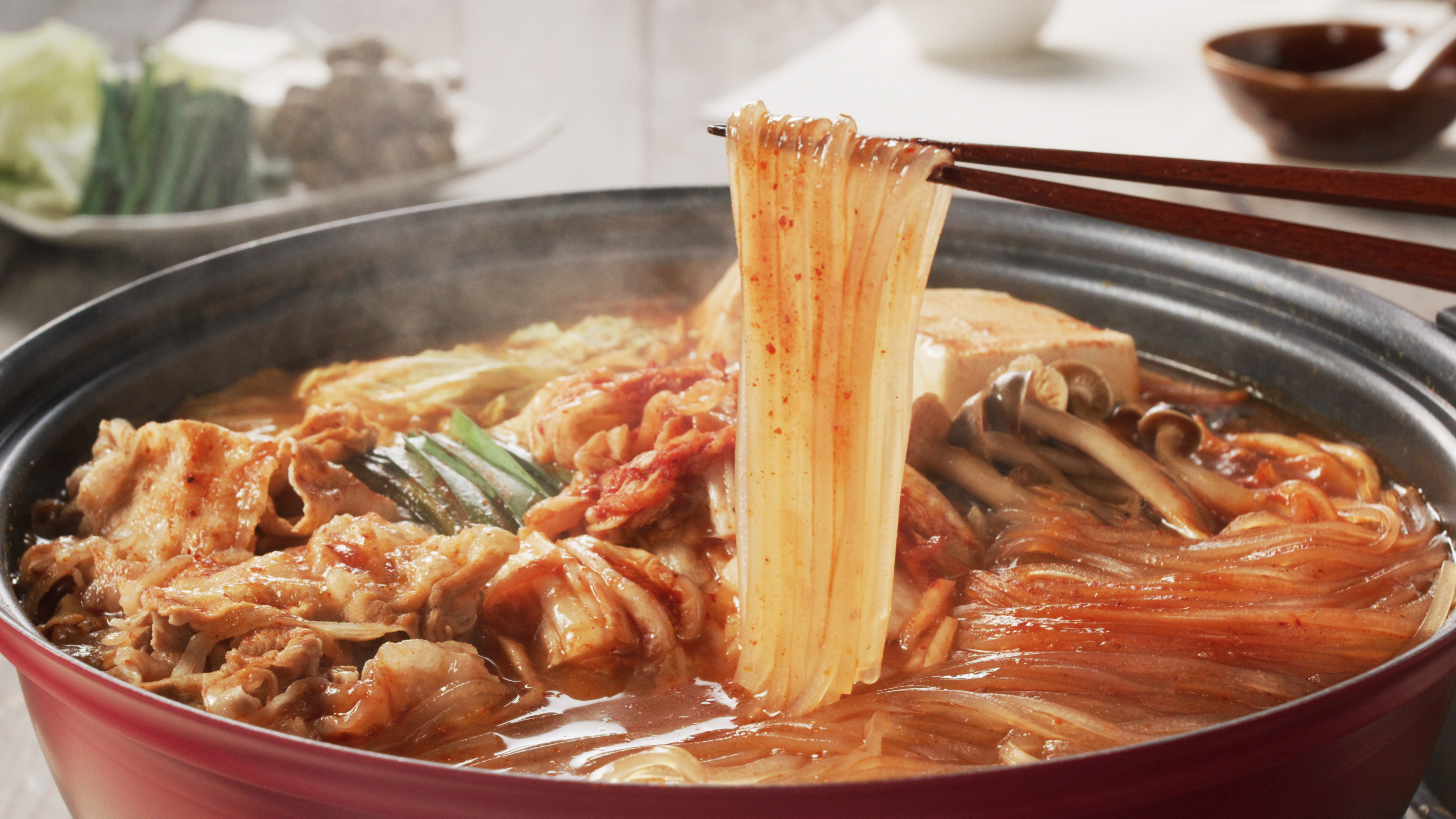 マロニーのキムチ鍋 | レシピ | ハウス食品