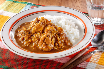 シンプル簡単！ほろほろ鶏手羽元カレー