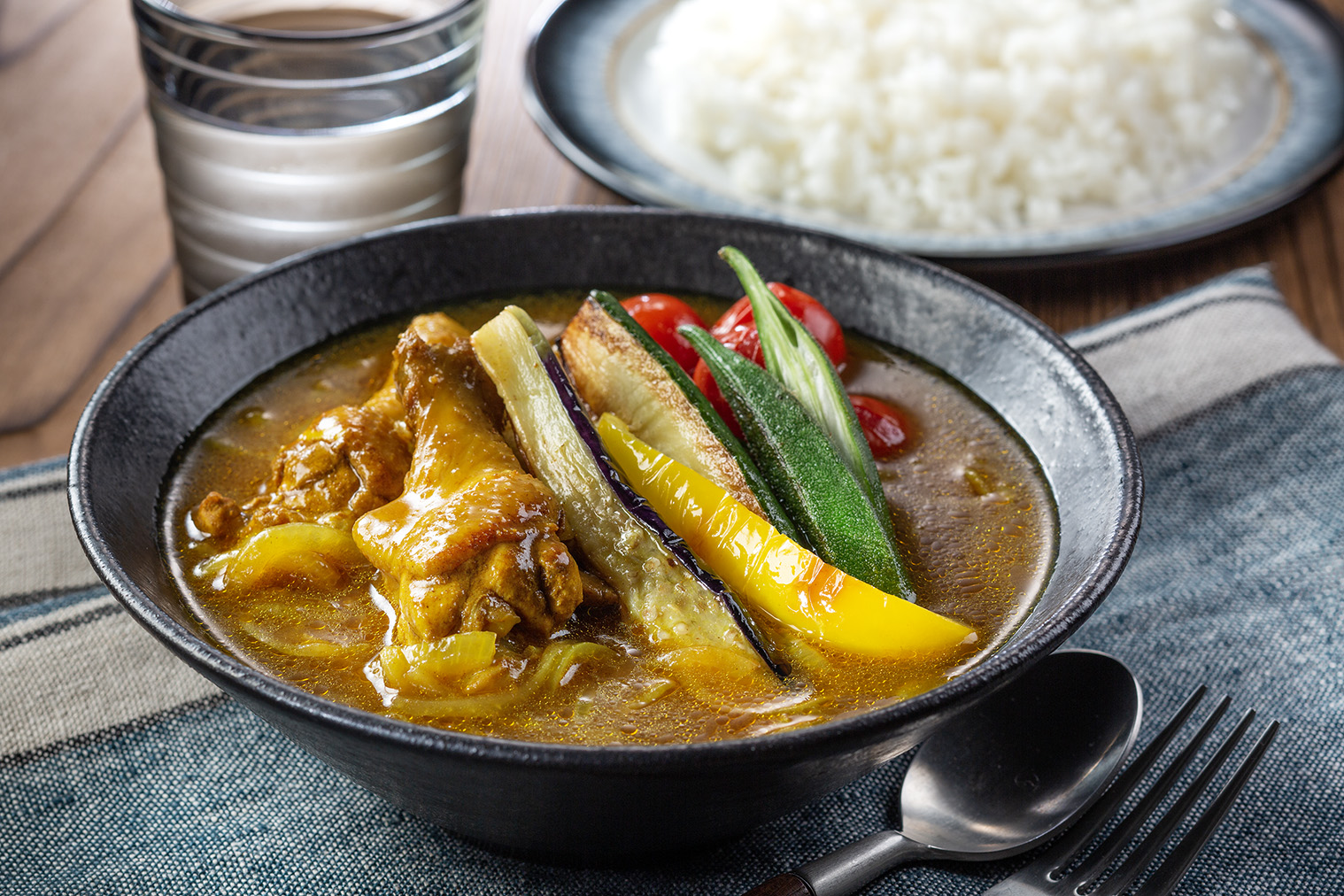 夏野菜のスープカレー | レシピ | ハウス食品