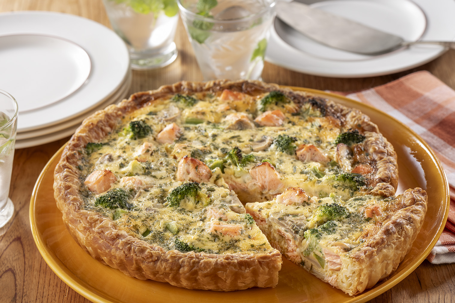 タラゴン風味のサーモンキッシュ | レシピ | ハウス食品