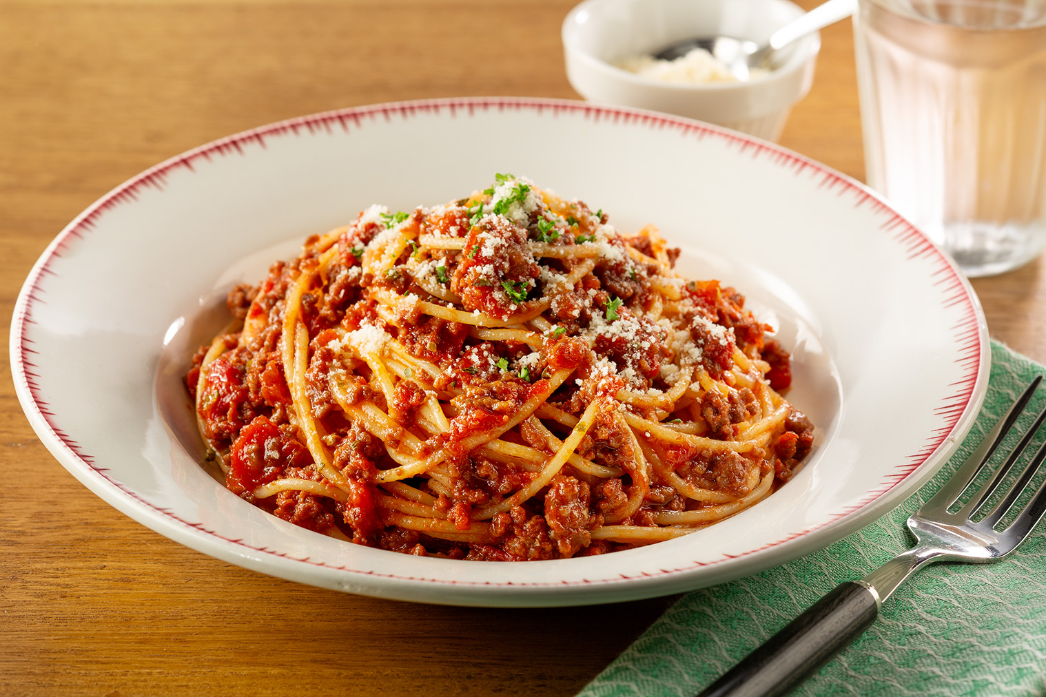 濃い飴色の炒め玉ねぎを使ったミートソーススパゲッティ | レシピ  