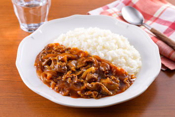 食材２つで！完熟トマトのハヤシライス