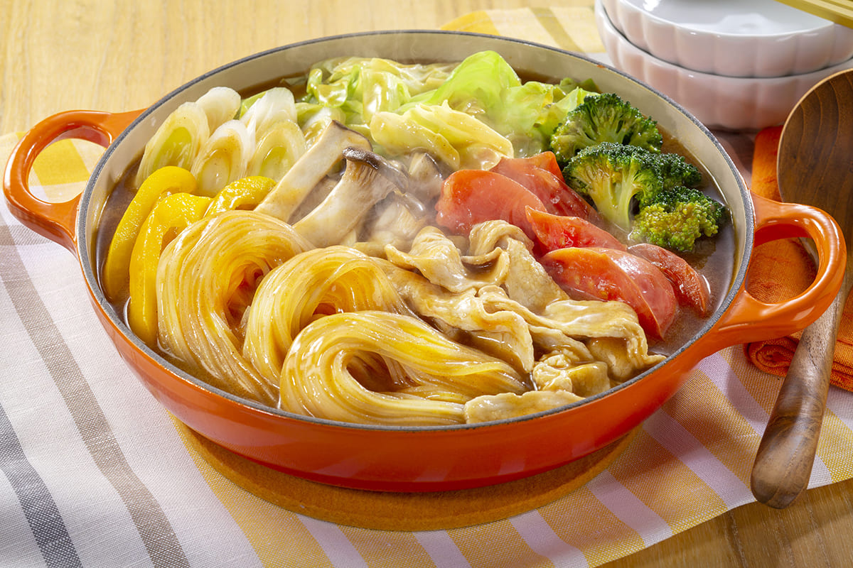 「マロニーと彩り野菜のカレー鍋」の写真