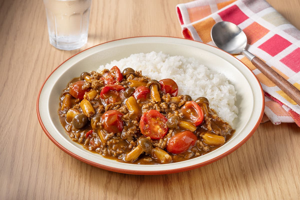電子レンジで作る！ミニトマトとぶなしめじのキーマカレー
