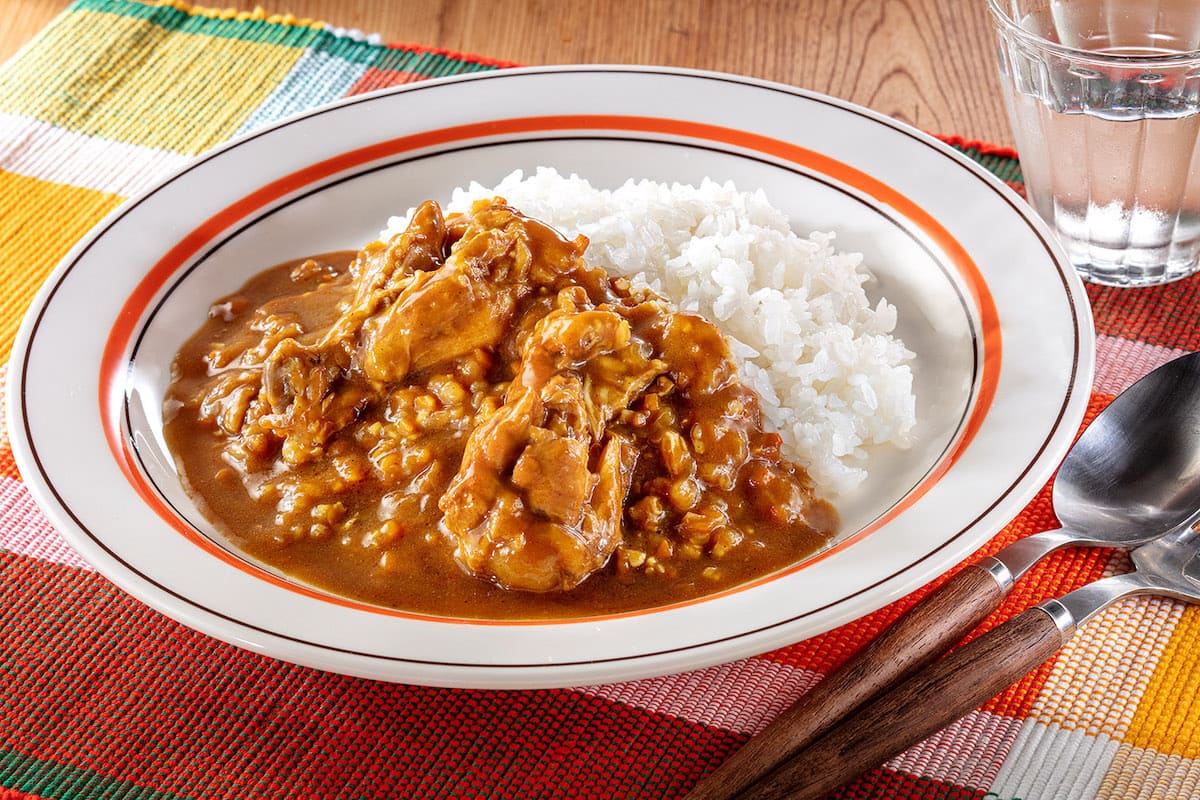 シンプル簡単！ほろほろ鶏手羽元カレー
