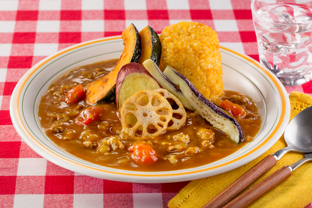 「秋野菜の揚げ焼きカレー」の画像