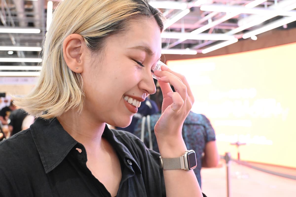 催涙キットを試すJUNERAYさん