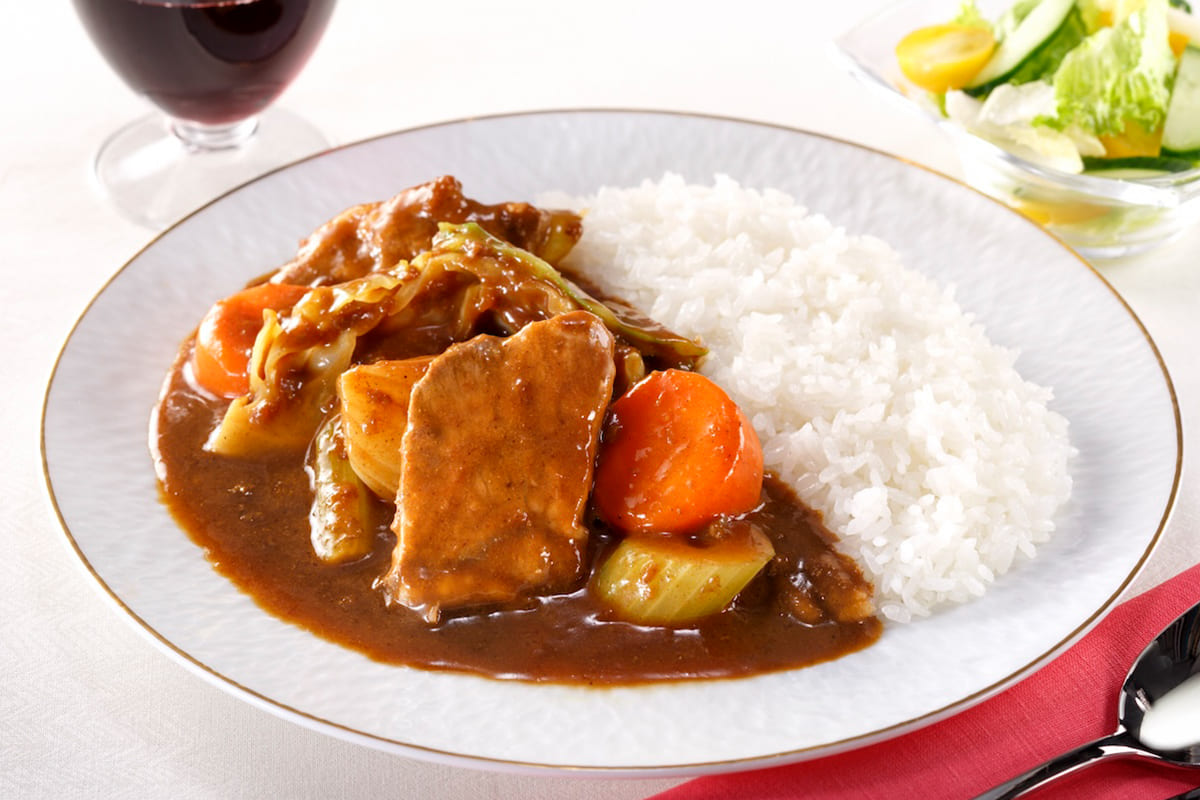 「ステーキ肉とごろっと野菜のカレー」の画像