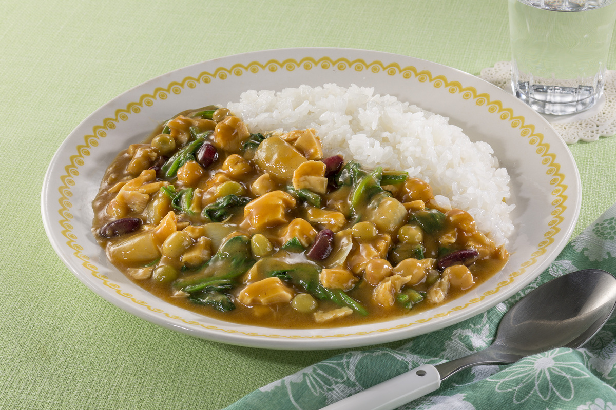 ツナ缶とほうれん草のカレー
