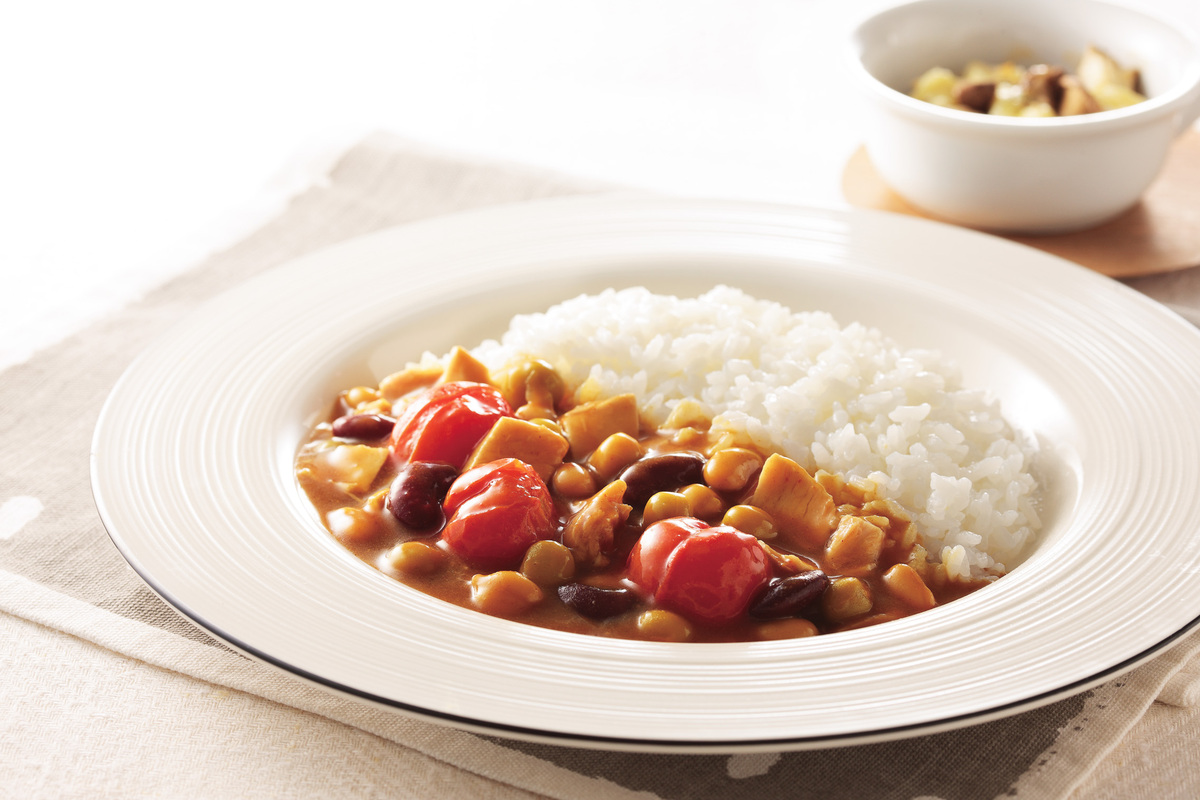 【肉なしカレー】家にある食材で作る簡単レシピ5選＆コクを出すコツも