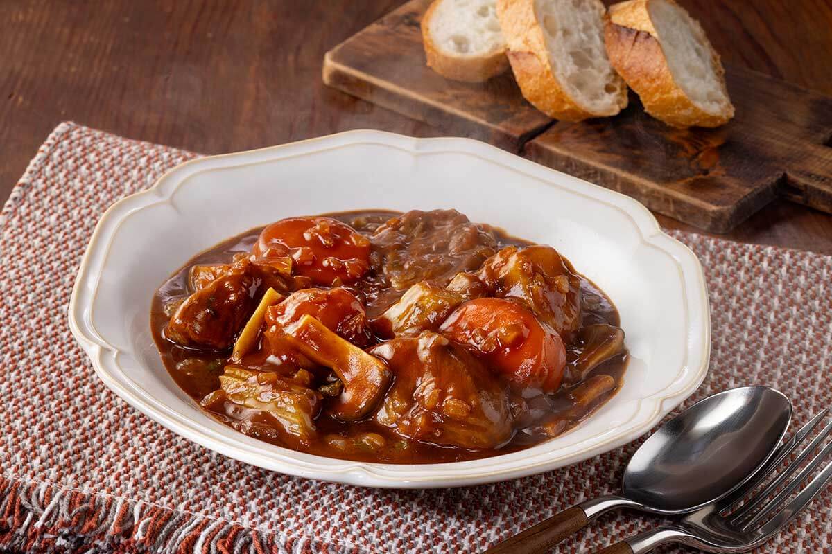 「トマトジュース『日本のトマト』で煮込むビーフシチュー」画像