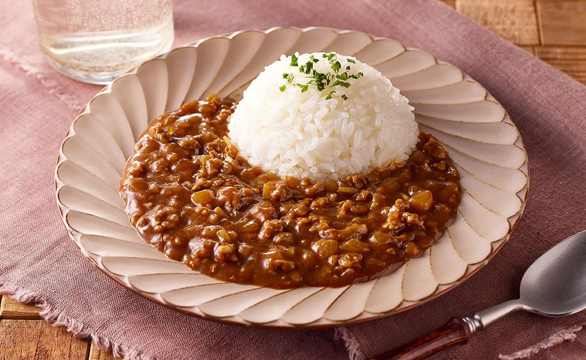 果実仕立てのキーマカレー