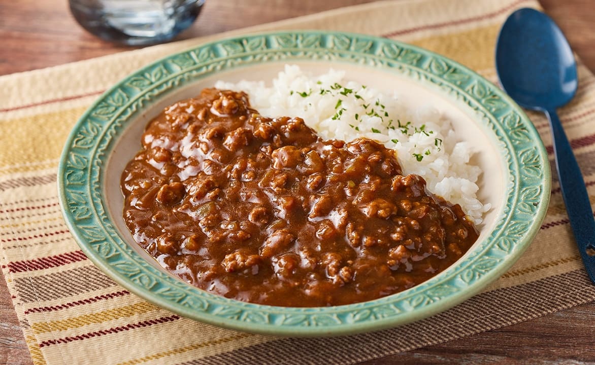 鮮烈スパイス仕立てのキーマカレー