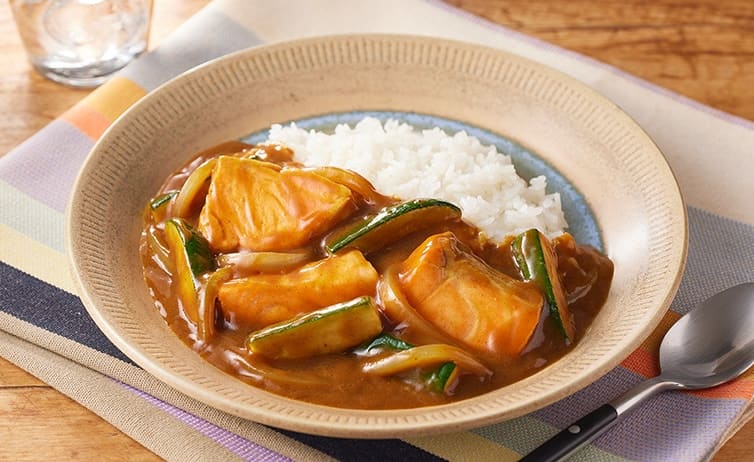 鮭とズッキーニのカレー
