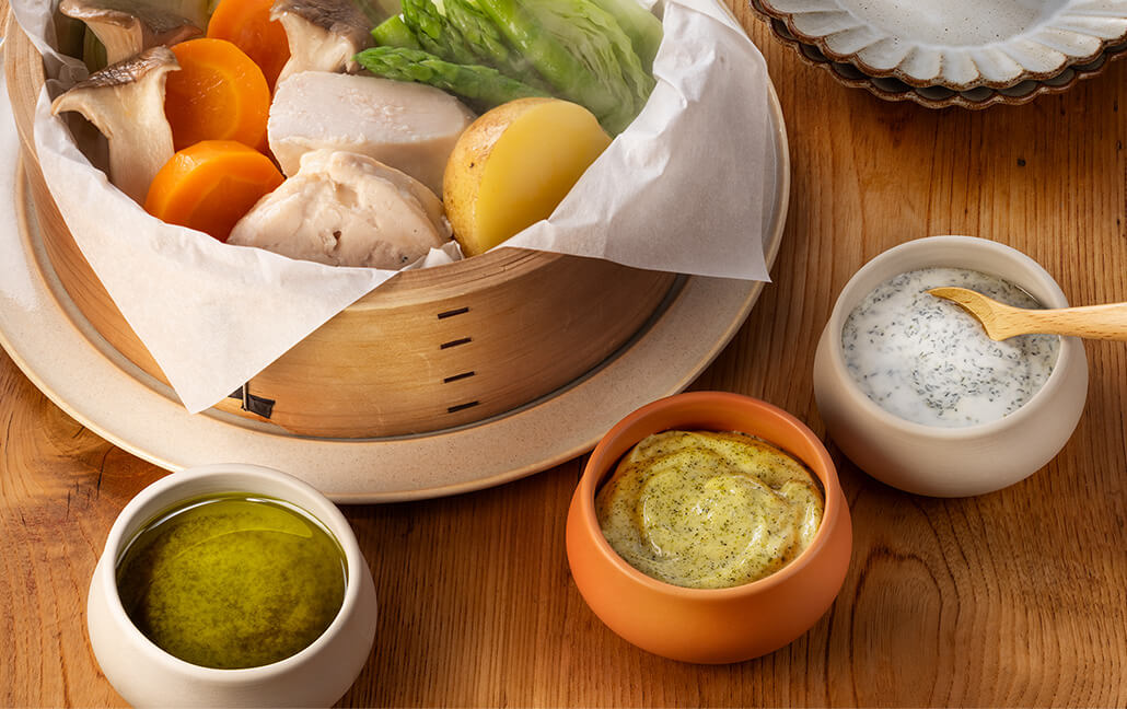 蒸し料理〜3種の深蒸しバジルソース〜の写真