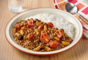電子レンジで作る！ ミニトマトとぶなしめじのキーマカレー