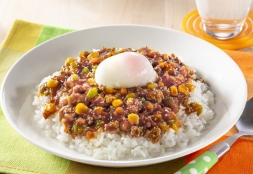 野菜嫌い克服？ にんじんとピーマンのキーマカレー 