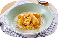 NEW とんがりコーンフレーク　〜スパイスヨーグルト〜